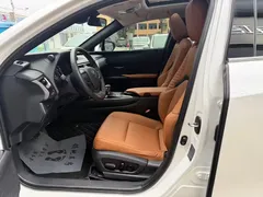 2020 Lexus UX 260h V, белый — фото 4
