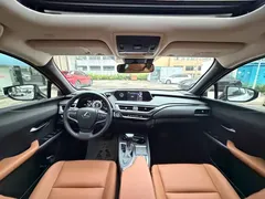2020 Lexus UX 260h V, белый — фото 7