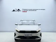 2023 Kia K3 1.5L CVT Luxury, белый — фото 2