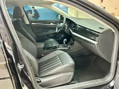 2022 Volkswagen Passat 280TSI Elite, чёрный — фото 10
