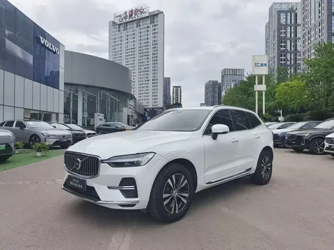 2024 Volvo XC60 4WD Luxury