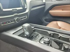2024 Volvo XC60 4WD Luxury, белый — фото 6