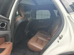 2024 Volvo XC60 4WD Luxury, белый — фото 7