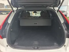 2024 Volvo XC60 4WD Luxury, белый — фото 10