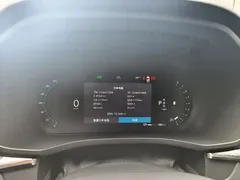 2024 Volvo XC60 4WD Luxury, белый — фото 17