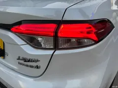 2021 Toyota Levin Hybrid 1.8H E-CVT Sport — фото 16