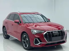 2022 Audi Q3 35 TFSI — фото 2