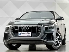 2021 Audi Q8 55 TFSI luxury dynamic model — фото 3