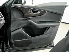 2021 Audi Q8 55 TFSI luxury dynamic model — фото 16