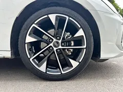 2023 Audi A3L Limousine 35 TFSI, белый — фото 24