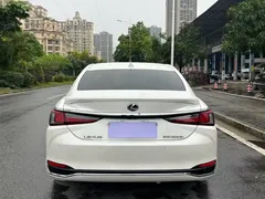 2021 Lexus ES 300h, белый — фото 5