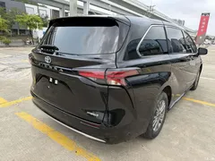 2023 Toyota Sienna 2.5L Hybrid Luxury — фото 9
