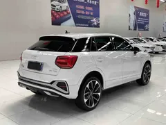 2022 Audi Q2L 35 TFSI Luxury Dynamic, белый — фото 4