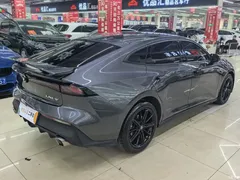 2023 Changan UNI-V 1.5T Premium Type — фото 5