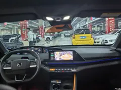 2023 Changan UNI-V 1.5T Premium Type — фото 8