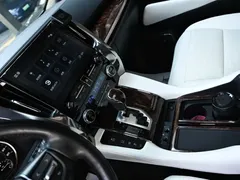 2020 Toyota Alphard Hybrid 2.5L Luxury, чёрный — фото 10