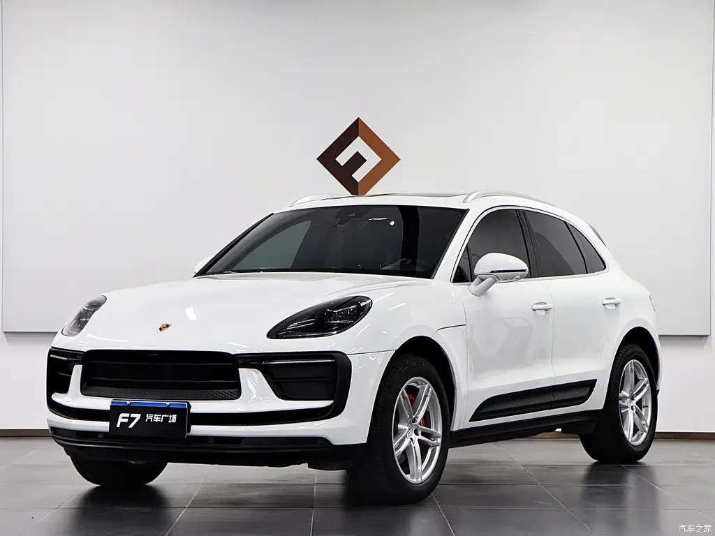 2022 Porsche Macan Macan 2.0T