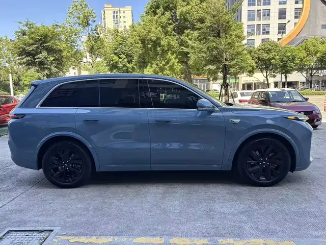2023 Li Auto L8