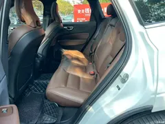 2023 Volvo XC60 B5 4WD Zhiyuan Luxury, белый — фото 5
