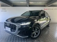 2022 Audi Q8 55 TFSI, чёрный — фото 1