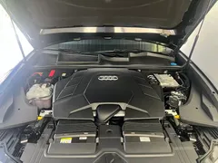 2022 Audi Q8 55 TFSI, чёрный — фото 7