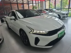 2021 Kia K5 270T CVVD, белый — фото 22