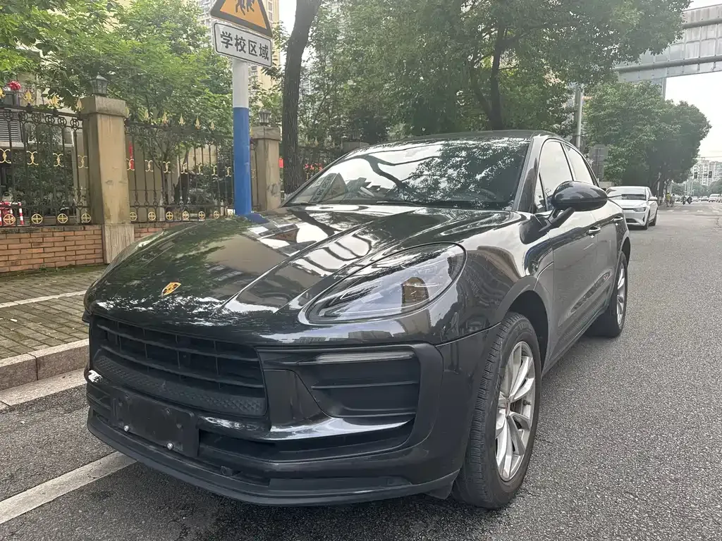 2023 Porsche Macan 2.0T