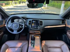 2021 Volvo XC90 B5 Zhixing Luxury 5-seater, чёрный — фото 14