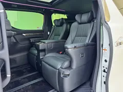 2021 Toyota Alphard Hybrid 2.5L Premium, белый — фото 5