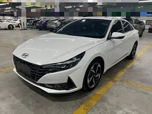 2022 Hyundai Elantra 1.5L CVT LUX Premium