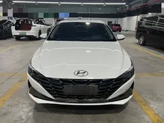 2022 Hyundai Elantra 1.5L CVT LUX Premium, белый — фото 2