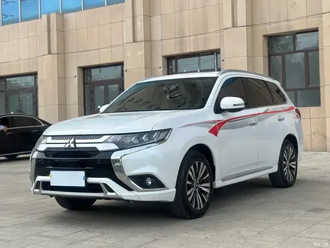 2021 Mitsubishi Outlander 2.4L 4WD Enjoy 7 seats