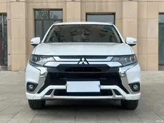 2021 Mitsubishi Outlander 2.4L 4WD Enjoy 7 seats, белый — фото 2