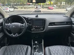 2021 Mitsubishi Outlander 2.4L 4WD Enjoy 7 seats, белый — фото 6