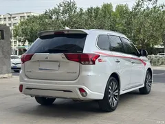 2021 Mitsubishi Outlander 2.4L 4WD Enjoy 7 seats, белый — фото 12