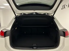 2020 Mercedes-Benz GLA 180, белый — фото 12