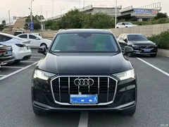 2021 Audi Q7 55 TFSI quattro S line sporty, чёрный — фото 2