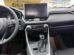 2021 Toyota Wildlander 2.0L CVT 4WD Luxury, белый — фото 16