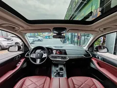 2022 BMW X5 30Li Premium M Sport Package, белый — фото 9