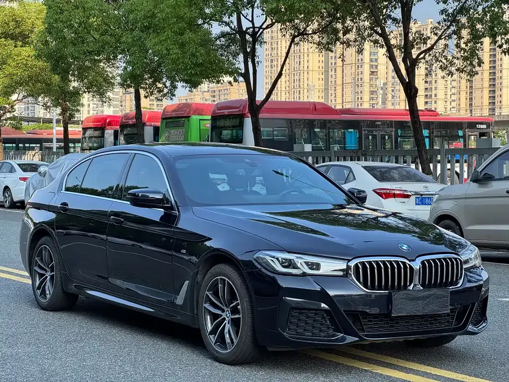2021 BMW 5 Series 5 525Li M