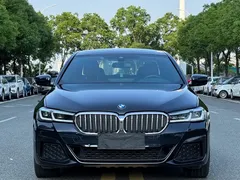 2021 BMW 5 Series 5 525Li M, чёрный — фото 2