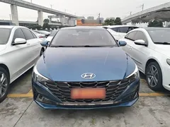2022 Hyundai Elantra 1.5L CVT LUX Premium, синий — фото 3