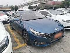 2022 Hyundai Elantra 1.5L CVT LUX Premium, синий — фото 4