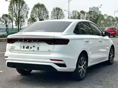 2023 Geely Emgrand 1.5L CVT, белый — фото 9