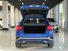 2022 Audi Q2L 35 TFSI Fashion Sport, синий — фото 15