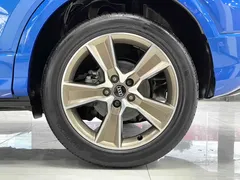 2022 Audi Q2L 35 TFSI Fashion Sport, синий — фото 19