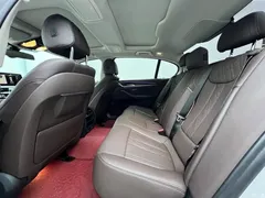 2021 BMW 5 Series 530Li xDrive M Sport Package, белый — фото 8
