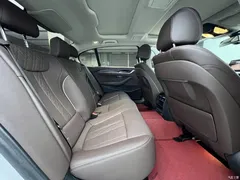 2021 BMW 5 Series 530Li xDrive M Sport Package, белый — фото 10
