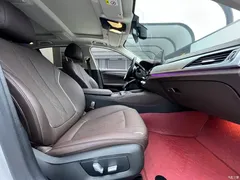 2021 BMW 5 Series 530Li xDrive M Sport Package, белый — фото 12