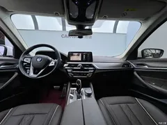 2021 BMW 5 Series 530Li xDrive M Sport Package, белый — фото 15
